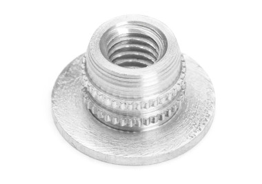 Upevňovací matice M6