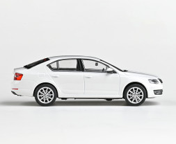 1:43 Skoda Octavia III (2012) – Candy-Weiß