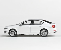1:43 Skoda Octavia III (2012) – Candy-Weiß