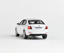 1:43 Skoda Octavia III (2012) – Candy-Weiß