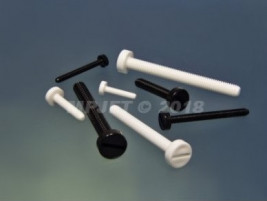 Polyamidový šroub M5×30 s uzavřenou drážkou, černý (4 ks)