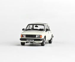 1:43 Skoda 120L (1984) – Eisweiß