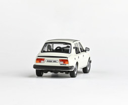 1:43 Skoda 120L (1984) – Eisweiß