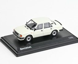 1:43 Skoda 120L (1984) – Eisweiß