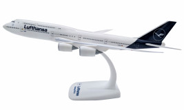 1:250 Boeing 747-830, Lufthansa, 2018 Colors (Snap Fit)