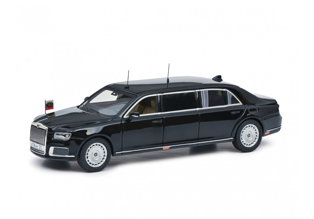 1 43 Aurus Senat Black