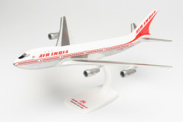 1:250 Boeing 747-237B, Air India, 1980s Colors (Snap-Fit)