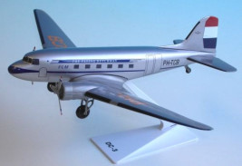 1:100 Douglas DC-3 KLM Royal Dutch Airlines ″1950s″ Colors (Snap-Fit)