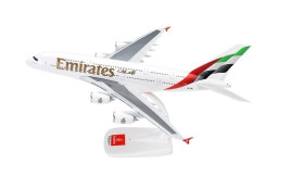 1:250 Airbus A380-861, Emirates, 2023s Colors (Snap-Fit)