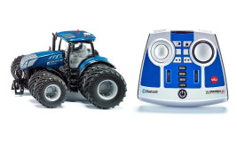 1:32 SIKU Control32 – RC traktor New Holland T7.315 s dvoumontáží, vysílač Bluetooth
