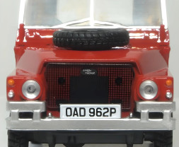 1:43 Land Rover Lightweight Red