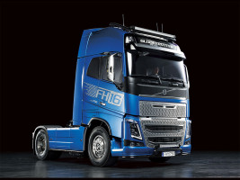 1:14 Volvo FH16 Globetrotter XL 750 4x2 Tractor (stavebnice)