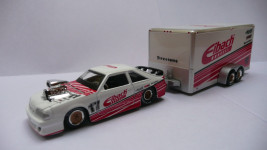1:64 Maisto Design Tow+Go Ford Mustang SVT Cobra & Car Trailer