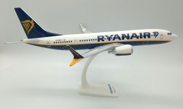 1:100 Boeing 737 MAX 8, Ryanair, 2010s Colors (Snap-Fit)