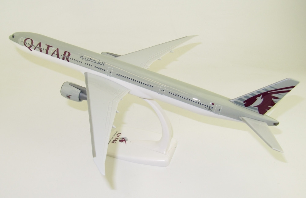 Qatar Flight Snap PPC Holland 1:200 Boeing 777-3DZ(ER), Qatar Airways, 2010s Colors (Snap ...