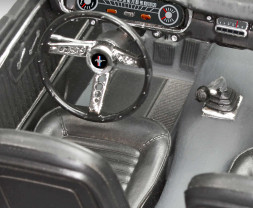 1:24 Ford Mustang 2+2 Fastback, 1965 (Model Set)