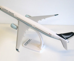 1:200 Airbus A350-1041 Cathay Pacific ″2010s″ colors (Snap-Fit)