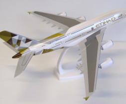 1:200 Airbus A380-861 Etihad Airways Mid ″2010s - Facets of Abu Dhabi″ Colors (Snap-Fit)