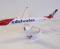 1:200 Airbus A350-941 Edelweiss ″2016s″ Colors, Named ″Piz Palü″ (Snap-Fit)