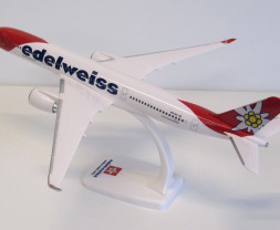 1:200 Airbus A350-941 Edelweiss ″2016s″ Colors, Named ″Piz Palü″ (Snap-Fit)