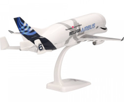 1:200 A330-743L Beluga XL Airbus ″Beluga House Colors″ w. ″Also flying outsized cargo to your destination / The beating heart of Airbus″ (Snap-Fit)
