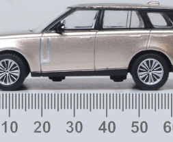 1:76 Range Rover L460 SWB 1st Edition Batumi Gold