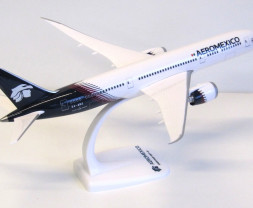 1:200 Boeing B787-9 Aeromexico ″2005s″ Colors, Named ″La Laguna″ (Snap-Fit)