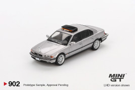 1:64 BMW 750IL Tomorrow Never Dies English Packing