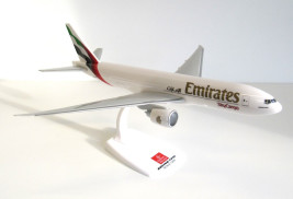 1:200 Boeing B777-F Emirates Sky Cargo (Snap-Fit)