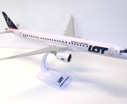 1:100 Embraer E195-E2 (ERJ 190-400 STD) LOT Polish Airlines ″2010″ Colors (Snap-Fit)