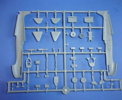 1:72 Supermarine Spitfire Tr.9 ″Military Services″