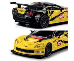 1:64 Collection 2005 Chevrolet Corvette C6 R