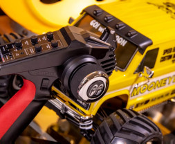 1:10 Mad Van w/ MOONEYES Fazer FZ02L 4WD (Ready Set)