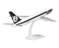 1:200 Boeing B767-35D(ER), LOT Polish Airlines, 1980s Colors (Snap-Fit)