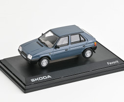 1:43 Škoda Favorit 136L (1988) – Dunkelgrau-Blau