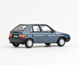 1:43 Škoda Favorit 136L (1988) – Dunkelgrau-Blau