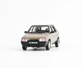 1:43 Skoda Favorit 136L (1988) – Brauner Stein