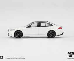 1:64 BMW M5 Alpine White blistr