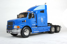 1:14 Ford Aeromax (stavebnice)